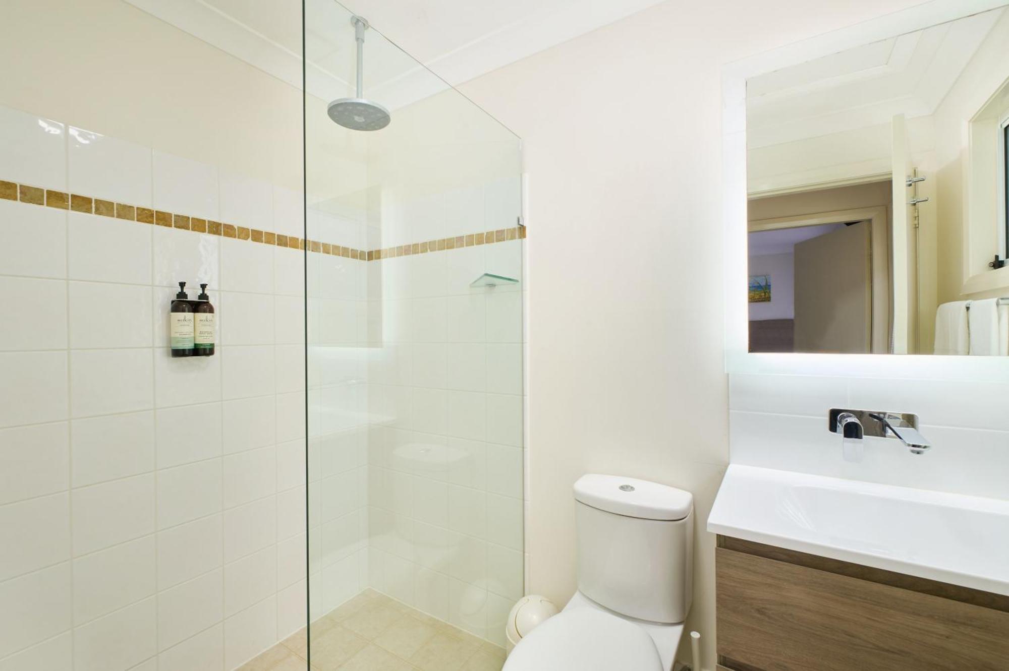 Flynns On Surf Beach Villas Порт-Маккуорі Екстер'єр фото